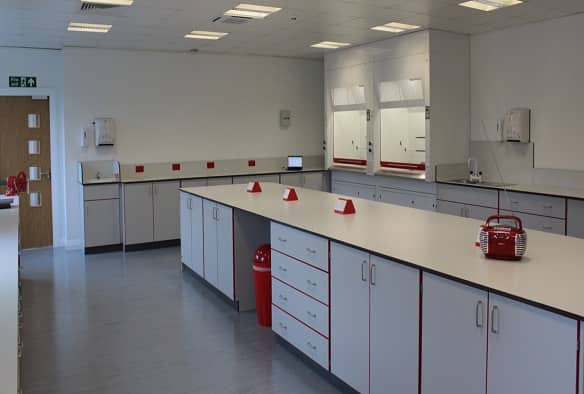 廣州化學實驗室裝修設計過程中需要注意幾個要點