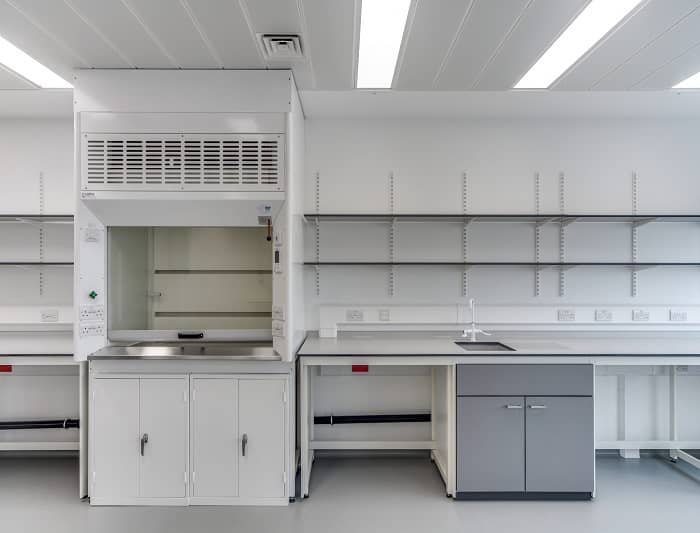 實(shí)驗(yàn)室設(shè)備廠(chǎng)家教你實(shí)驗(yàn)室通風(fēng)柜的噪音和地面風(fēng)速要怎么檢測(cè)？