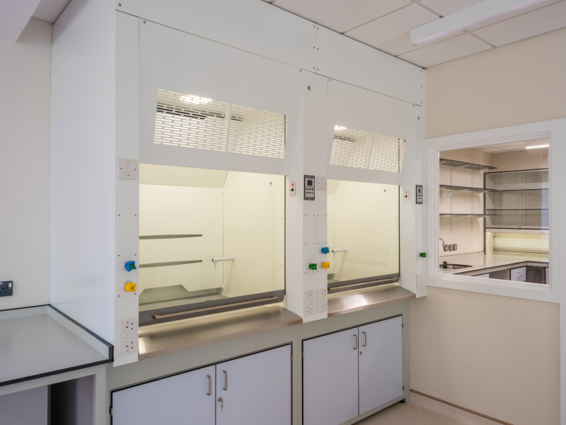 生物安全實驗室 裝修 ：從選材到分區的全流程特殊規范 