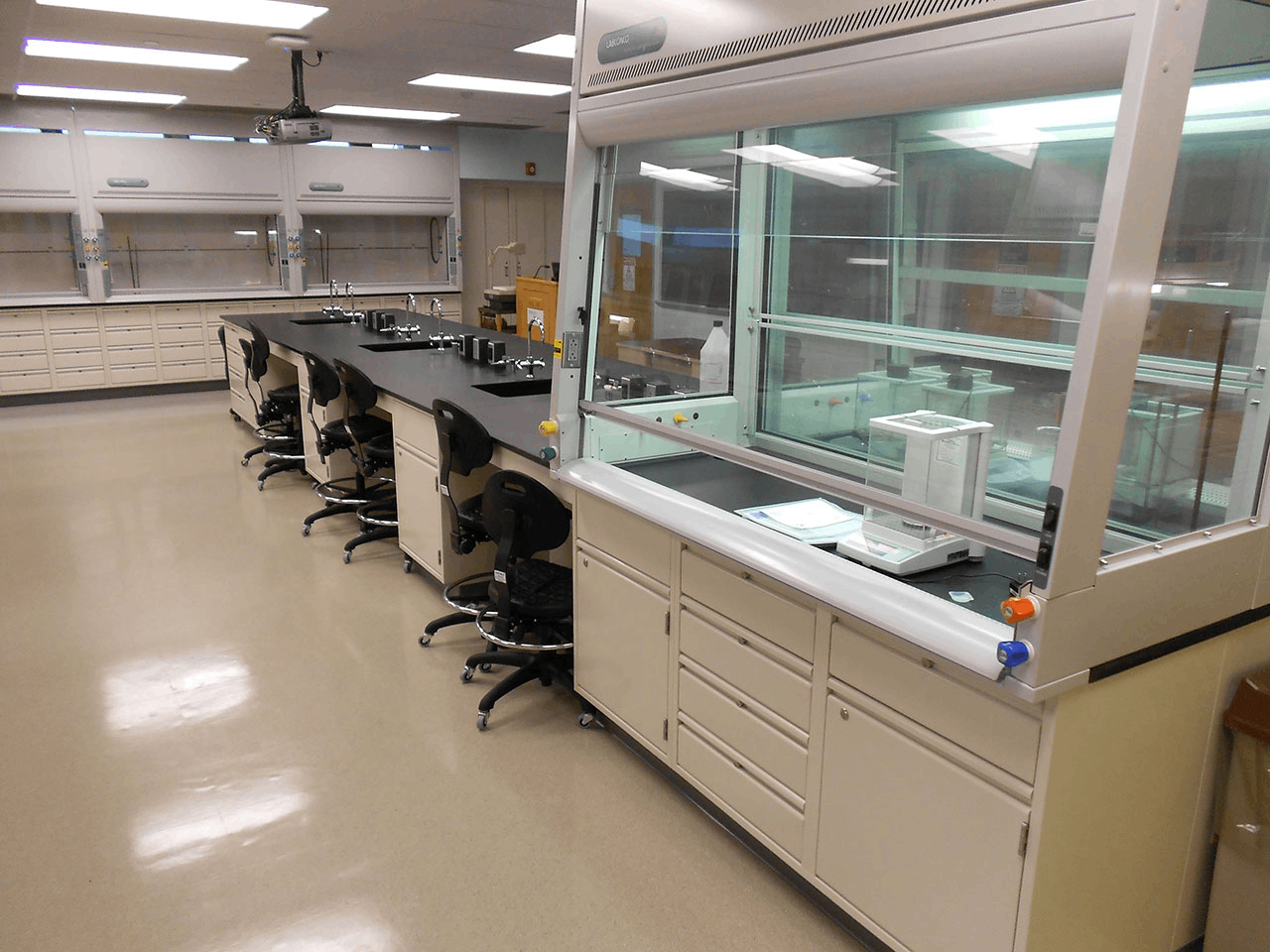 實驗室裝修中水管管道的安裝與維護(hù)要點