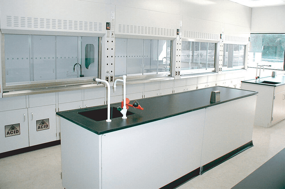 醫(yī)療檢測實驗室的核心標(biāo)準(zhǔn)：裝修設(shè)計與安全規(guī)范深度解讀