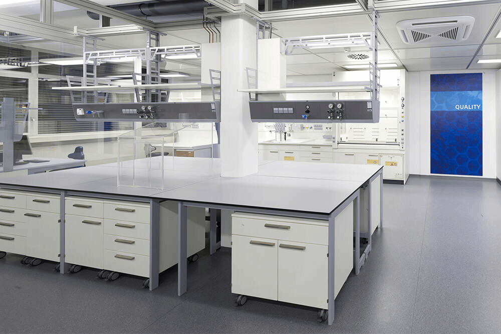 從恒溫恒濕到潔凈度檢測(cè)：實(shí)驗(yàn)室裝修中的環(huán)境控制技術(shù)全解析